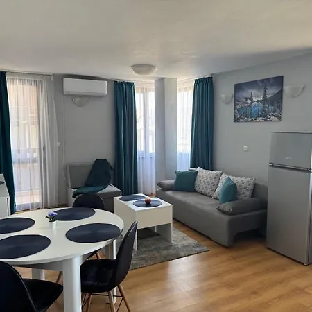 2-6 Royal Park Daire *